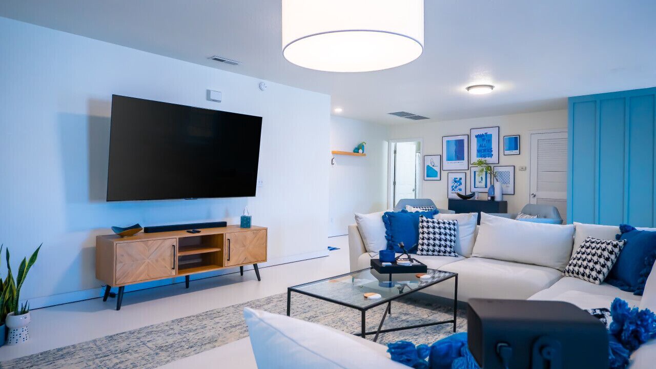 Photo of Livingroom in Lawrence