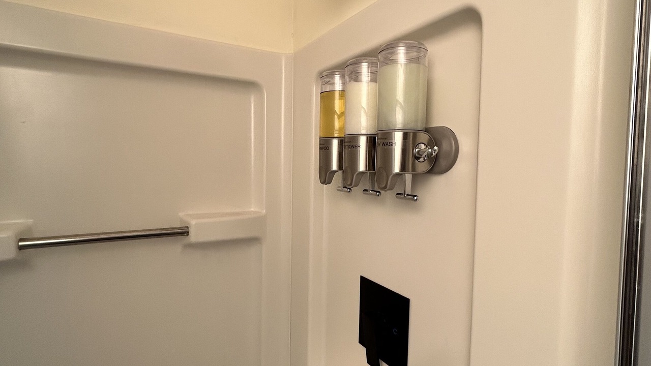 Photo of Bathroom in Mableton
