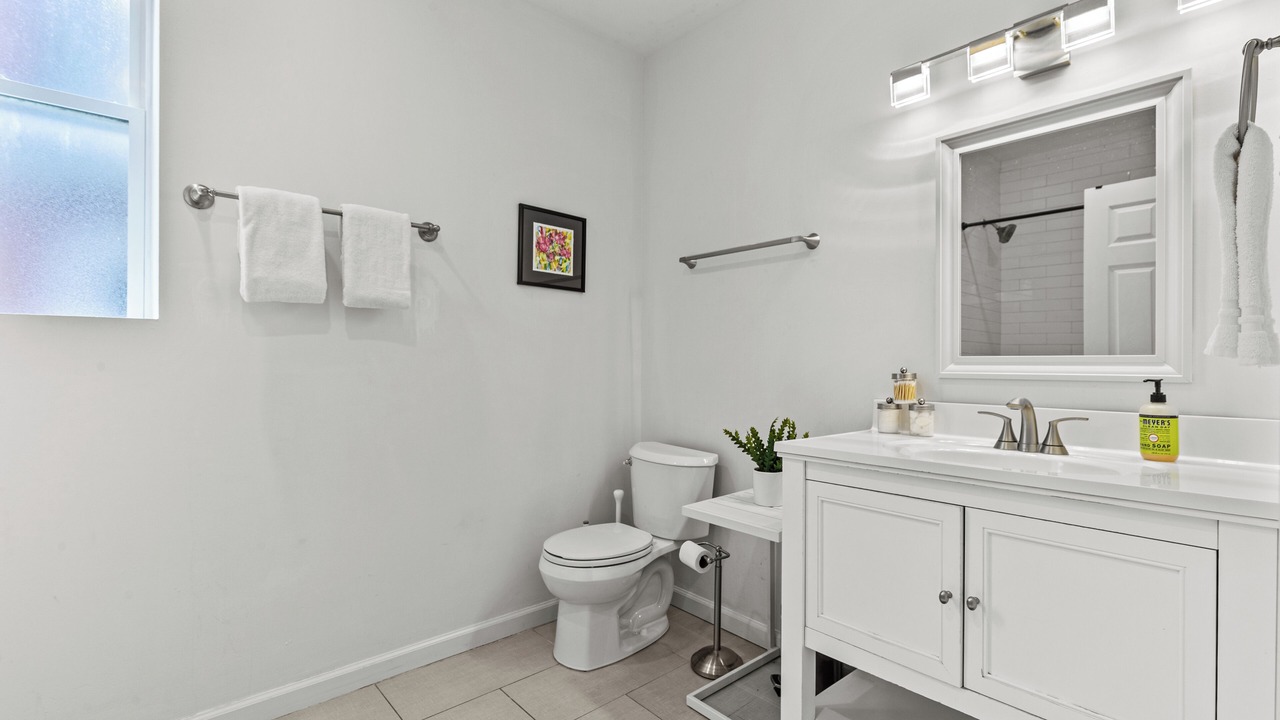 Photo of Bathroom in Tower Grove South