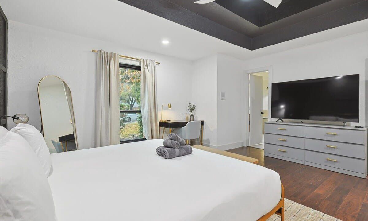 Photo of Bedroom in Northeast Carrollton