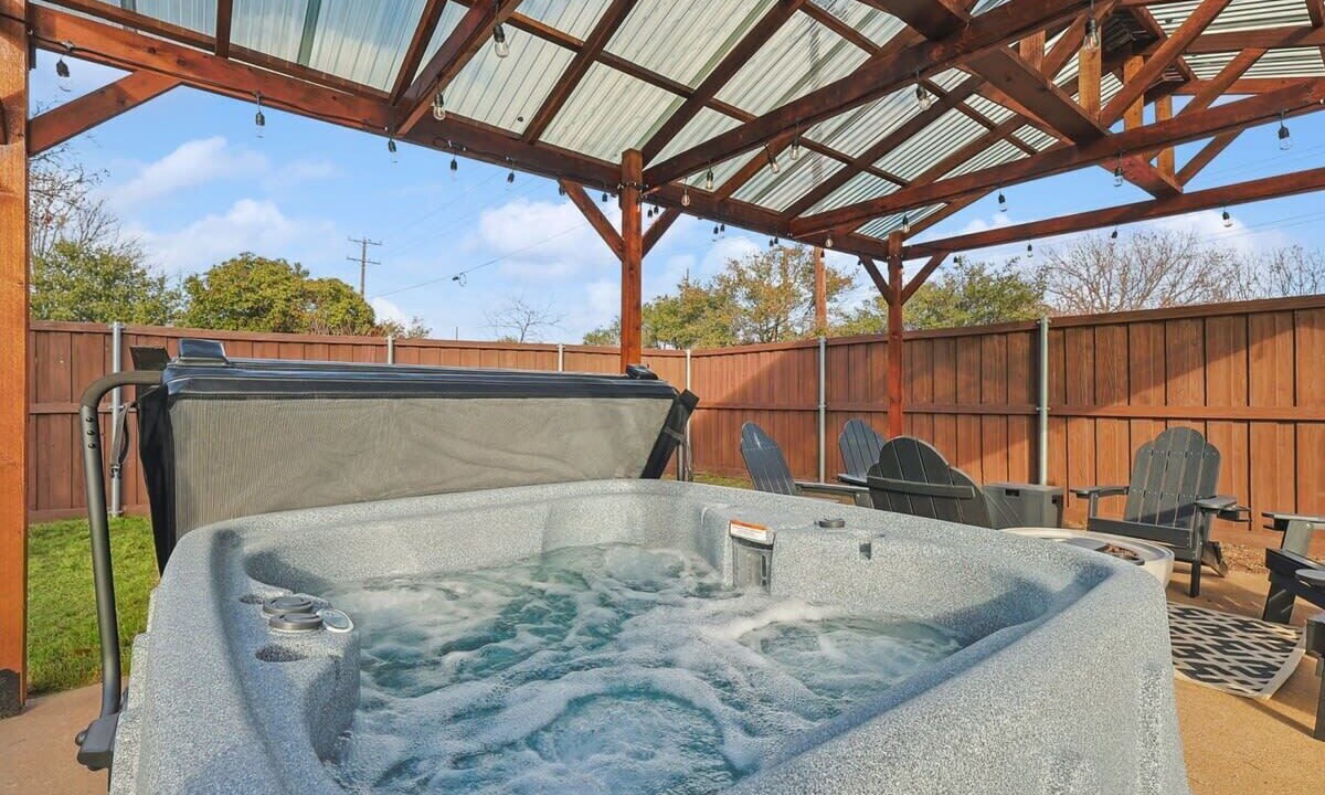 Photo of Outdoor in Northeast Carrollton