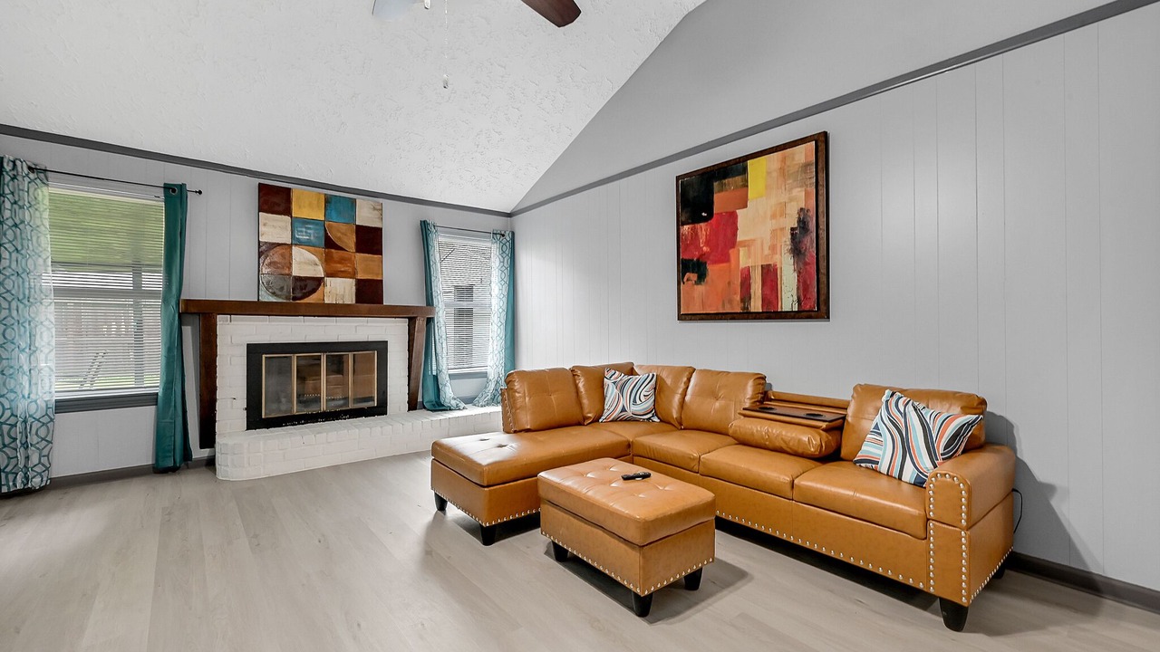 Photo of Livingroom in League City