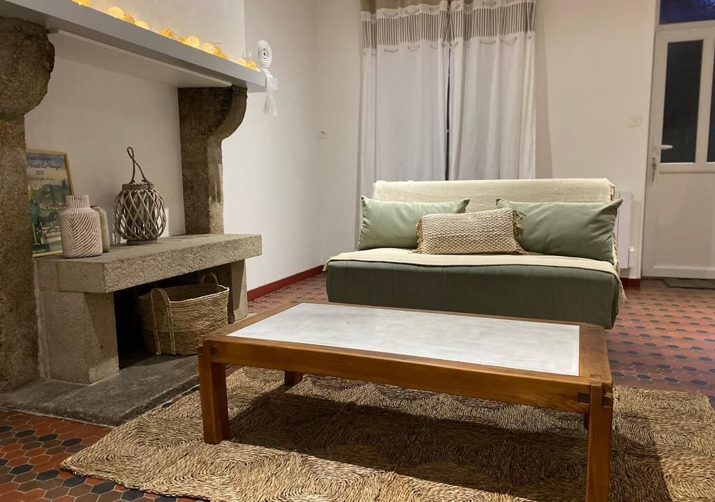 Photo of Livingroom in Reville