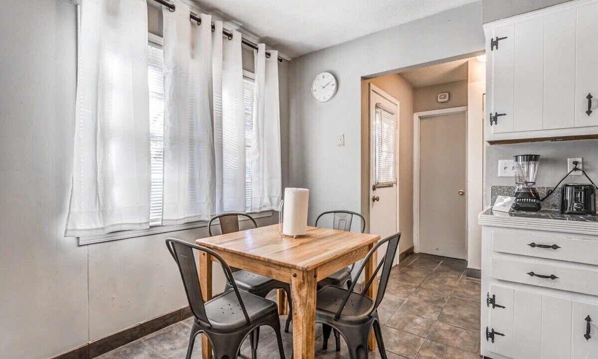 Photo of Others in Ellendale