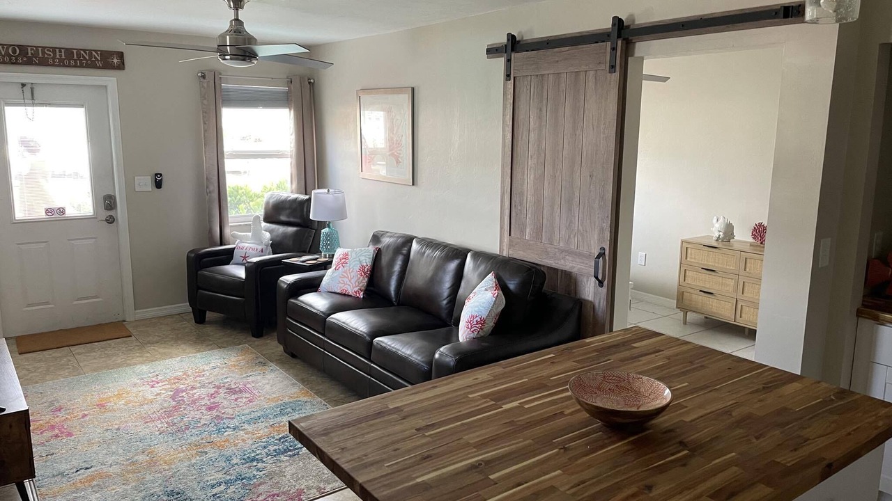 Photo of Livingroom in Saint James City