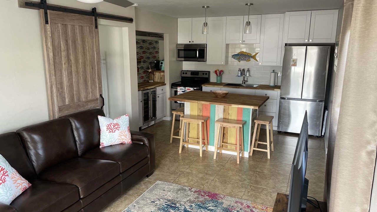 Photo of Livingroom in Saint James City