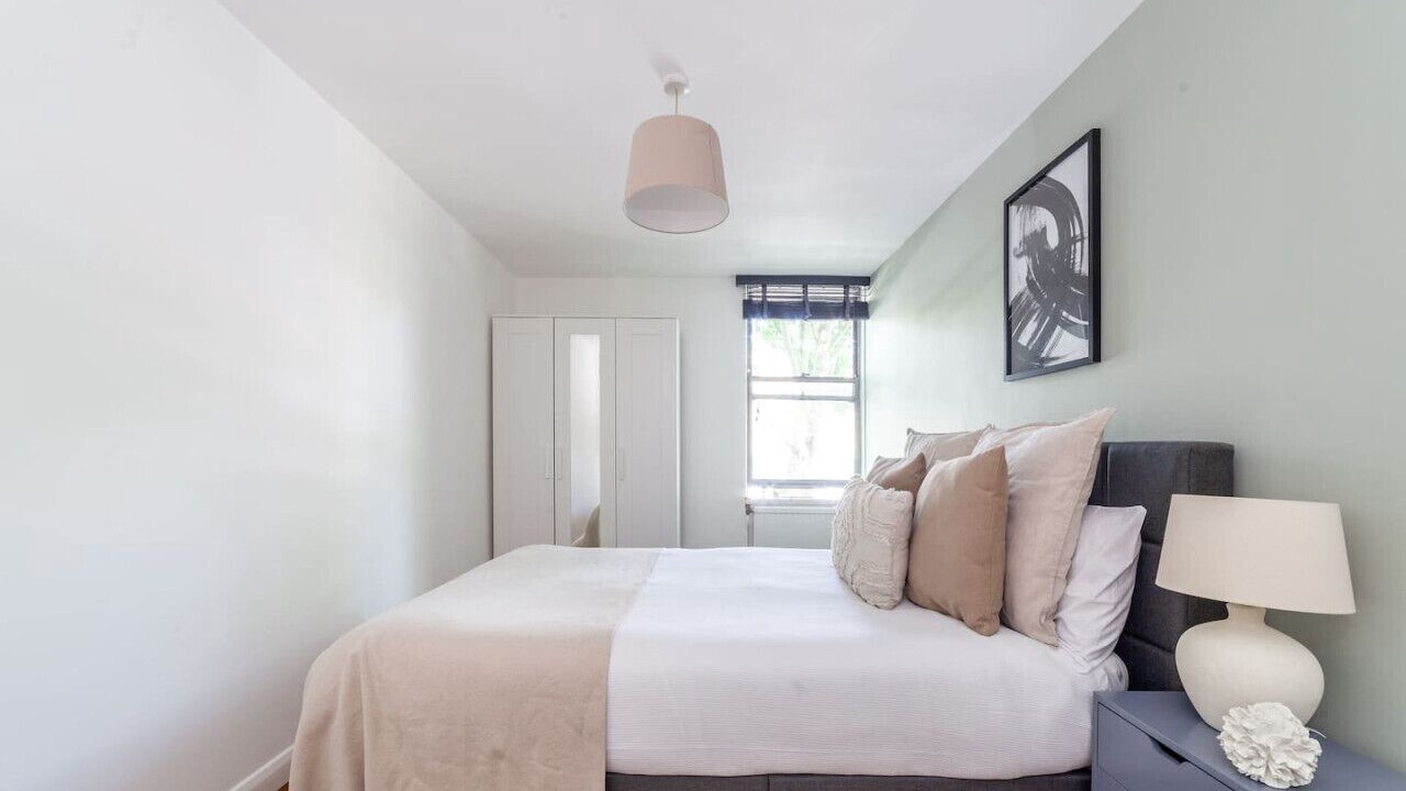 Photo of Bedroom in Canonbury