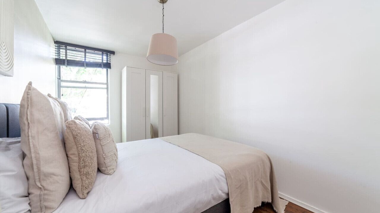 Photo of Bedroom in Canonbury