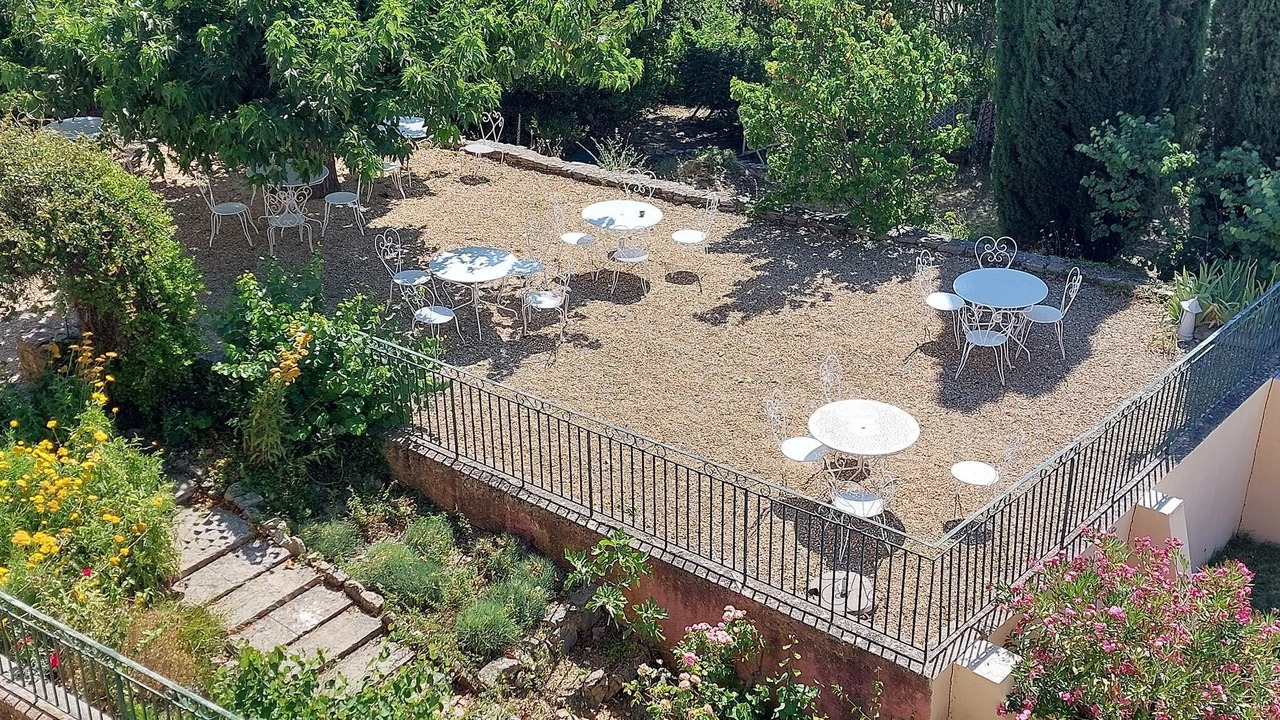 Photo of Others in Viens