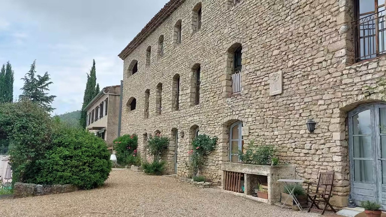 Photo of Others in Viens