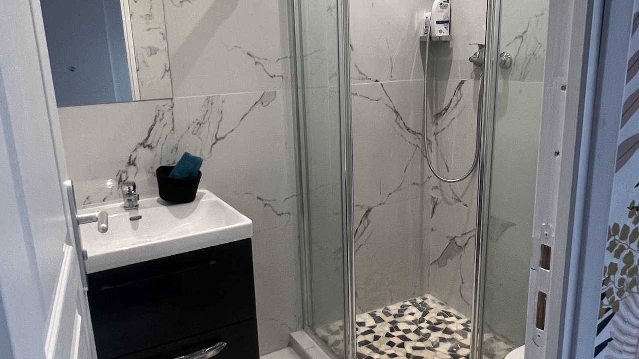Photo of Bathroom in Saint-Honore - Jeanne d'Arc