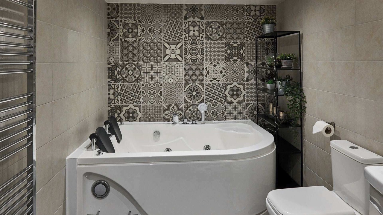 Photo of Others in Hope Street