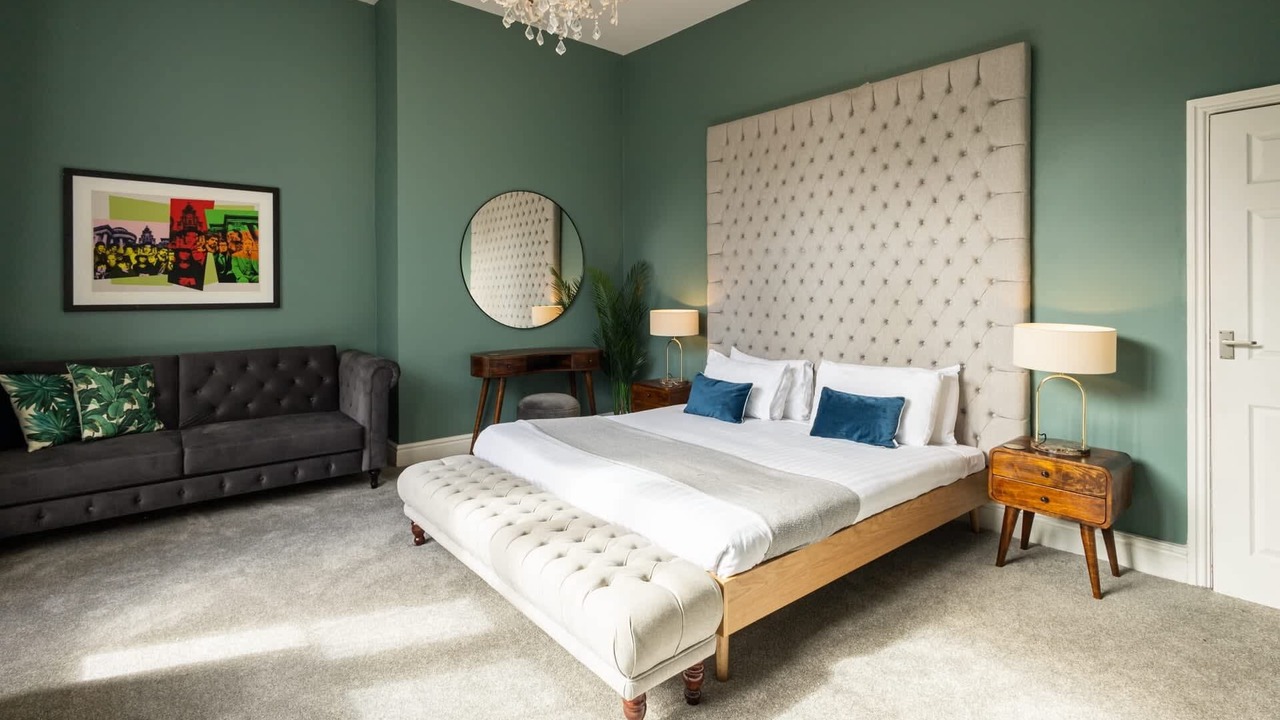 Photo of Others in Hope Street