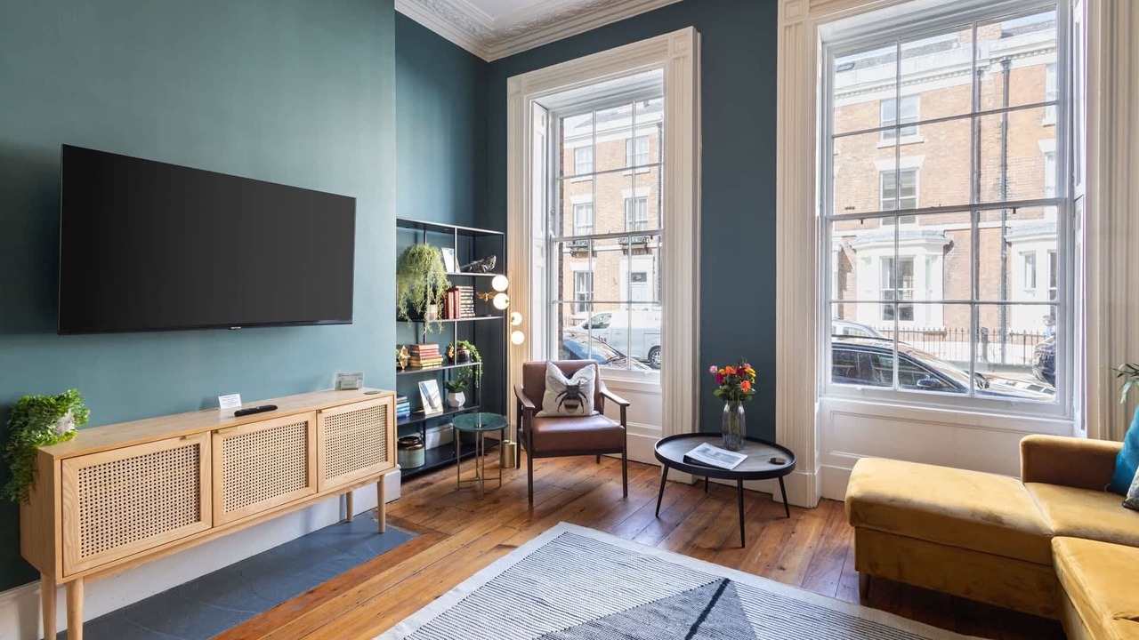 Photo of Others in Hope Street