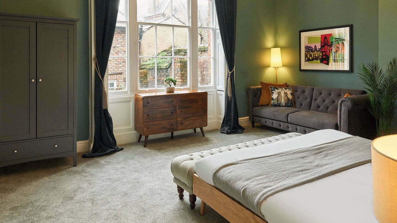 Photo of Others in Hope Street