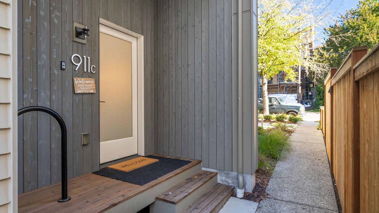 Photo of Outdoor in Minor