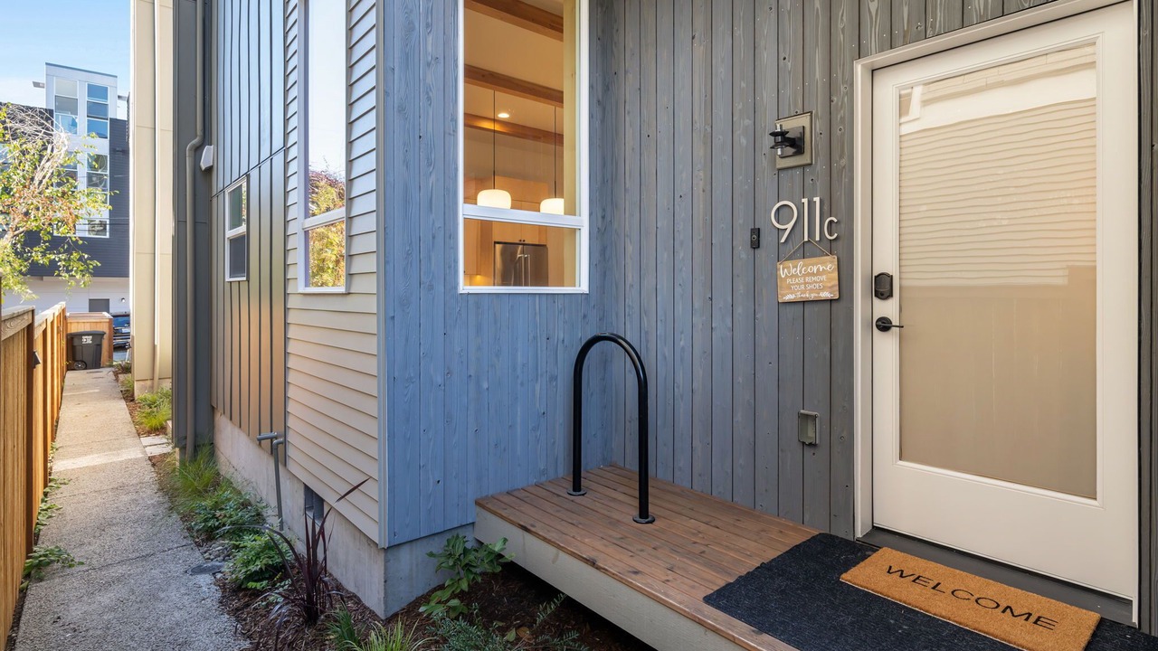 Photo of Outdoor in Minor