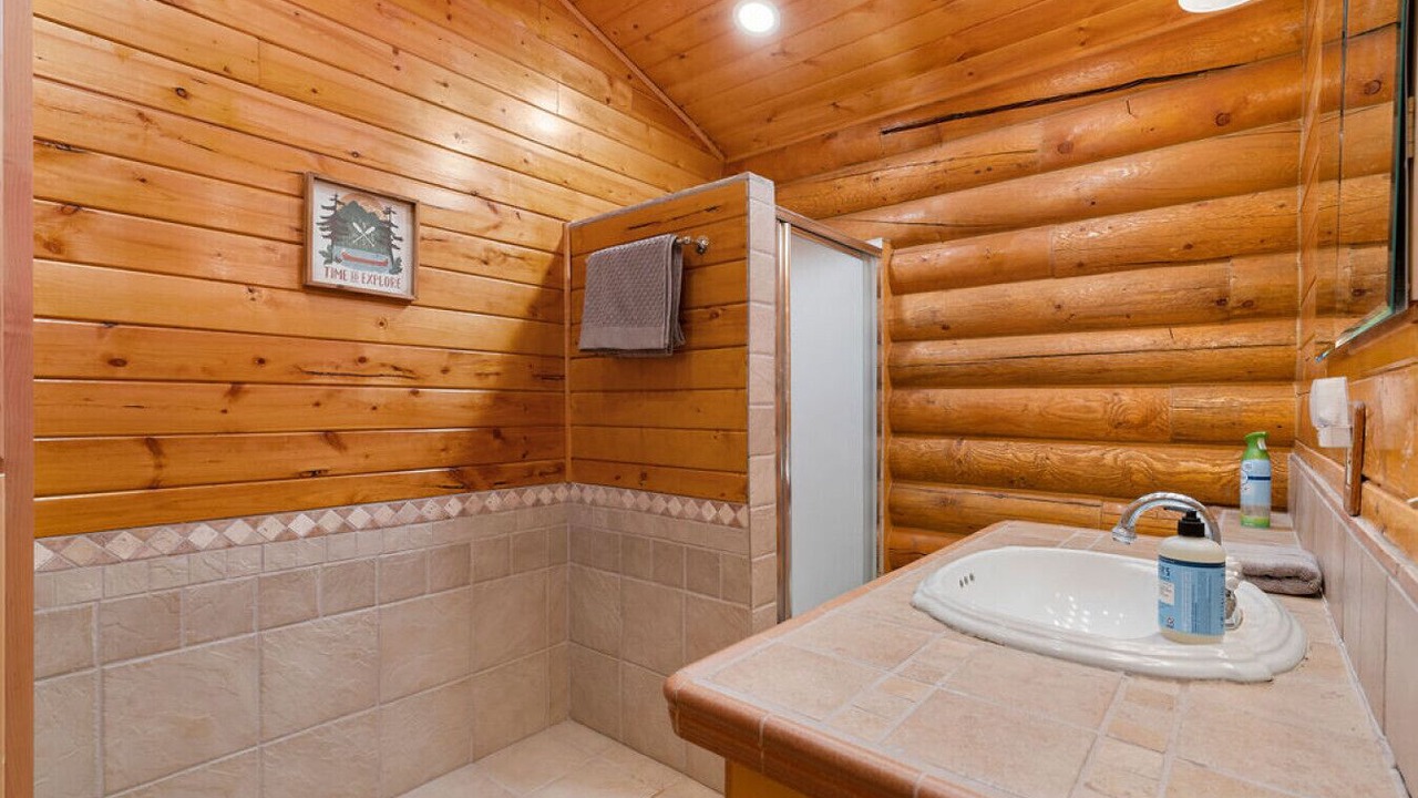 Photo of Bathroom in Hanna