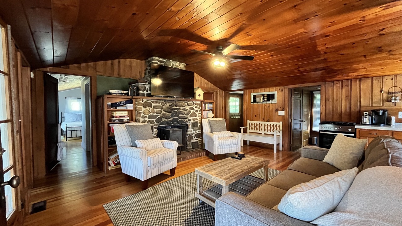 Photo of Livingroom in Weare