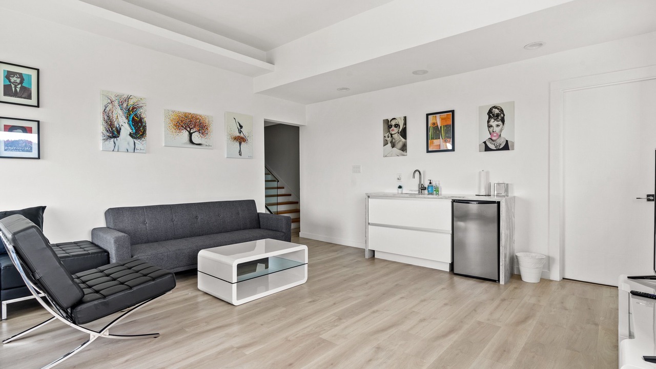 Photo of Others in Saratoga