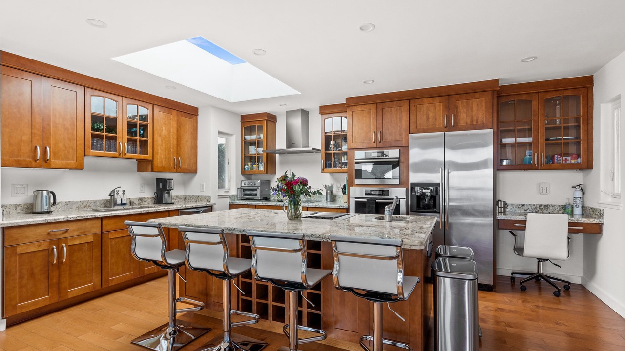 Photo of Others in Saratoga