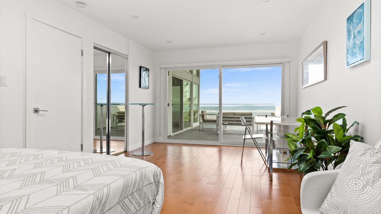 Photo of Others in Saratoga