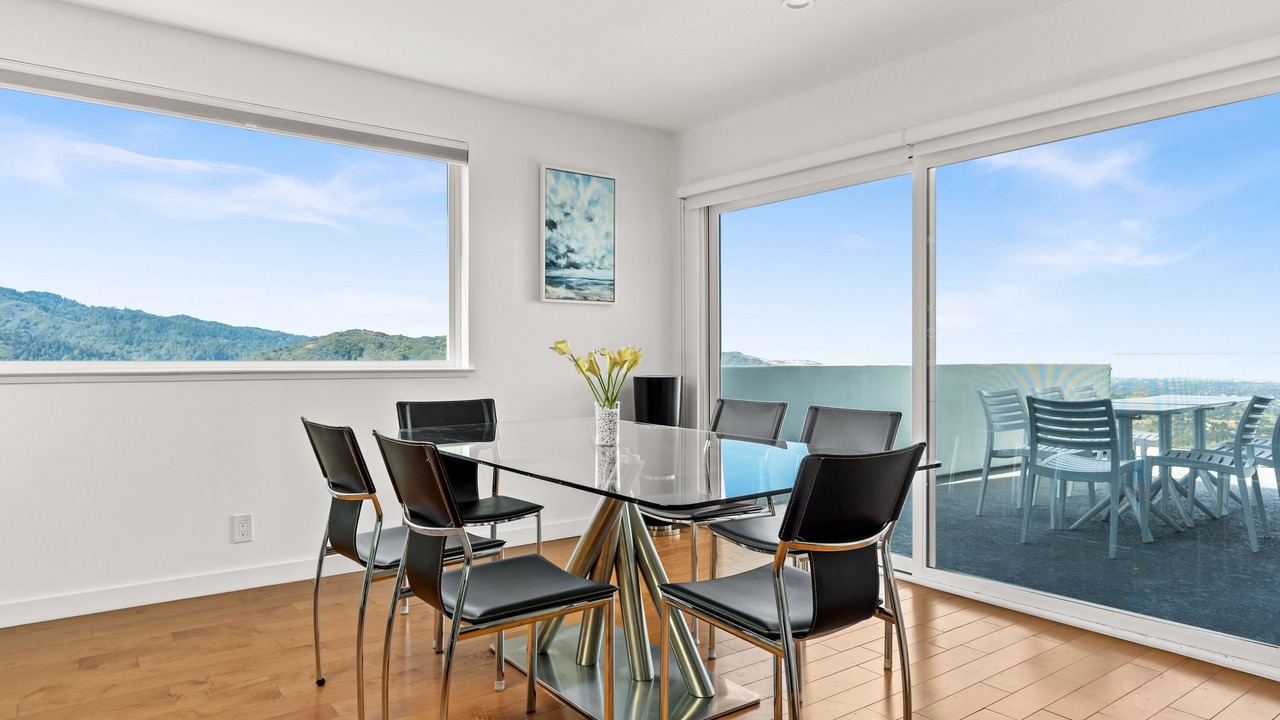 Photo of Livingroom in Saratoga