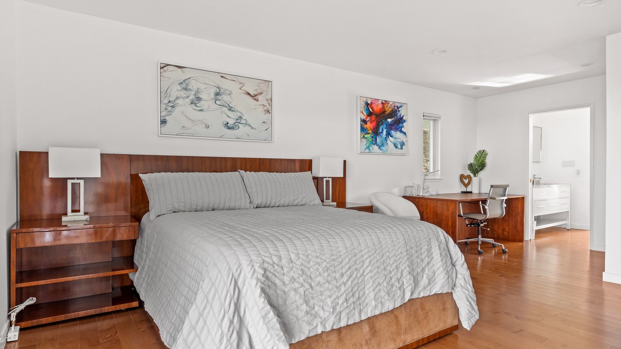 Photo of Others in Saratoga