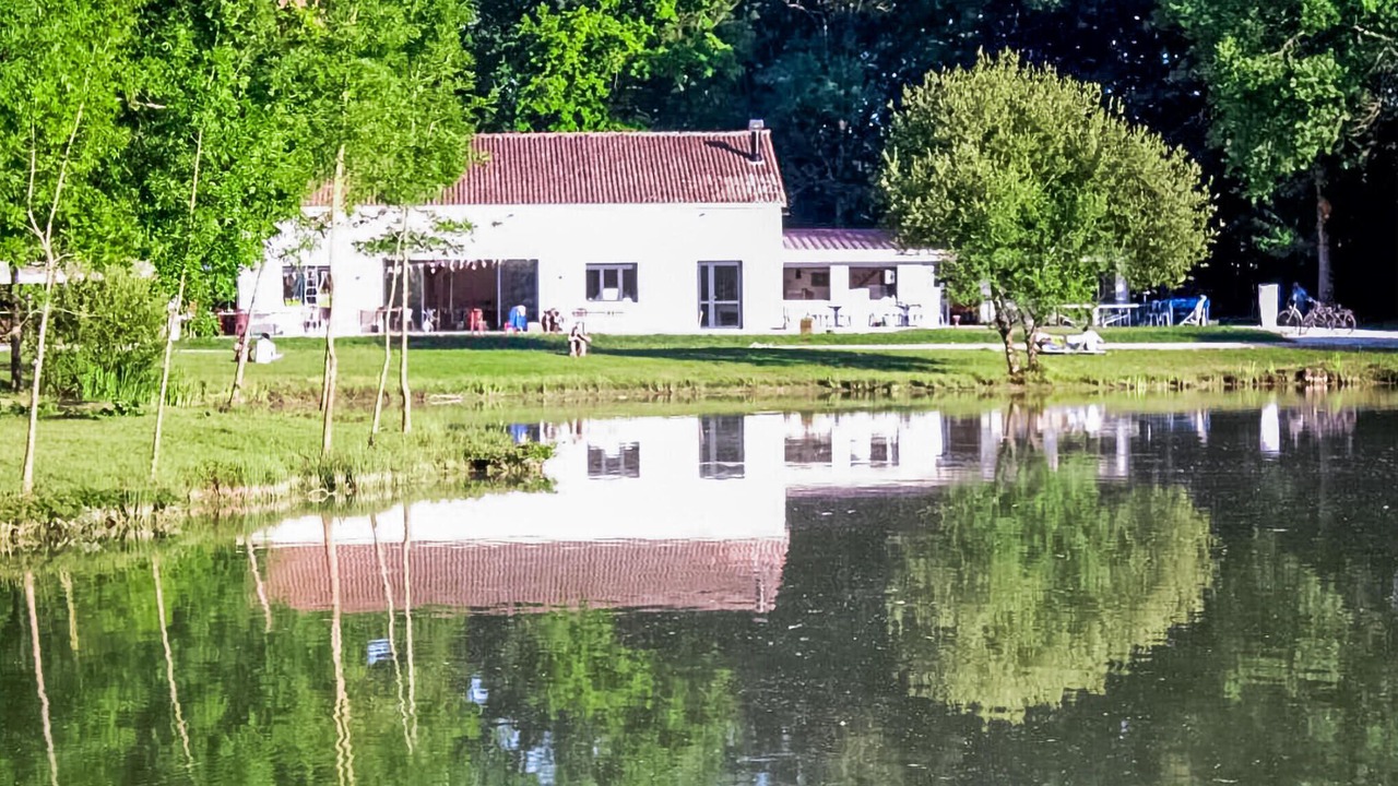 Photo of Others in Chef-Boutonne