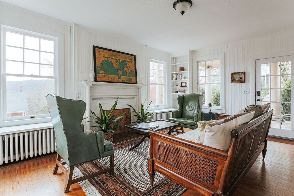 Photo of Livingroom in Waynesboro