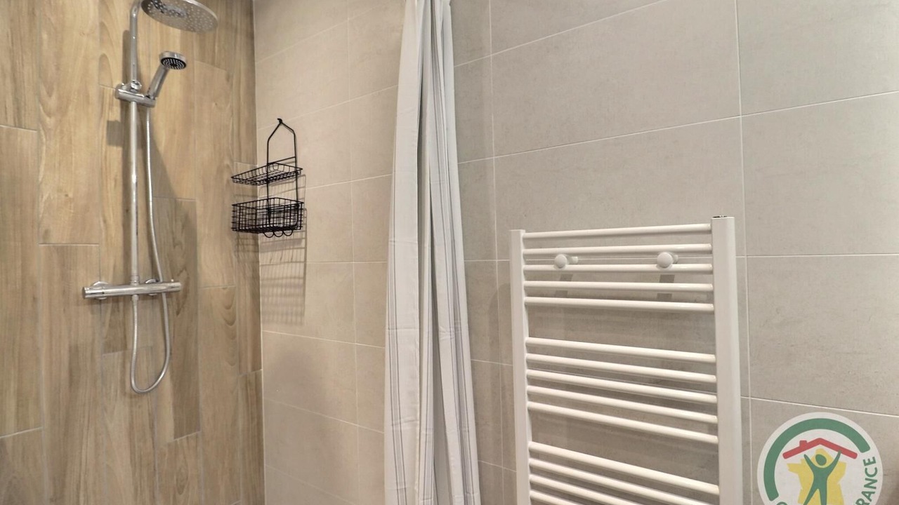 Photo of Bathroom in Parce