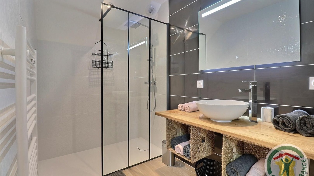 Photo of Bathroom in Parce