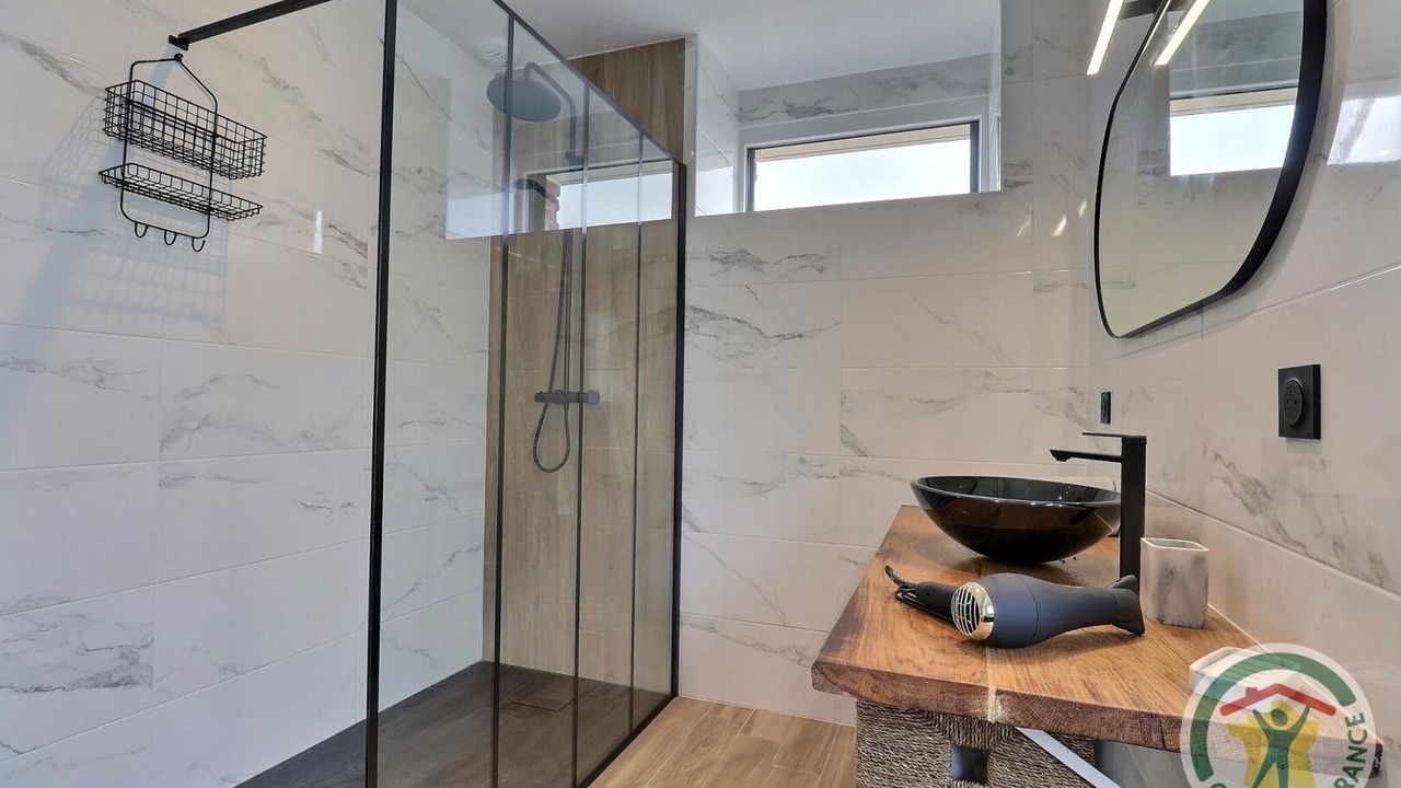 Photo of Bathroom in Parce