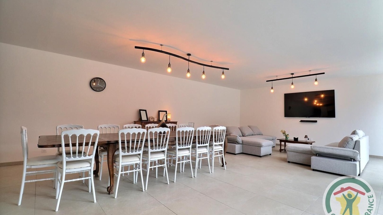 Photo of Others in Parce