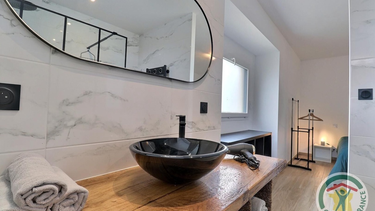 Photo of Bathroom in Parce