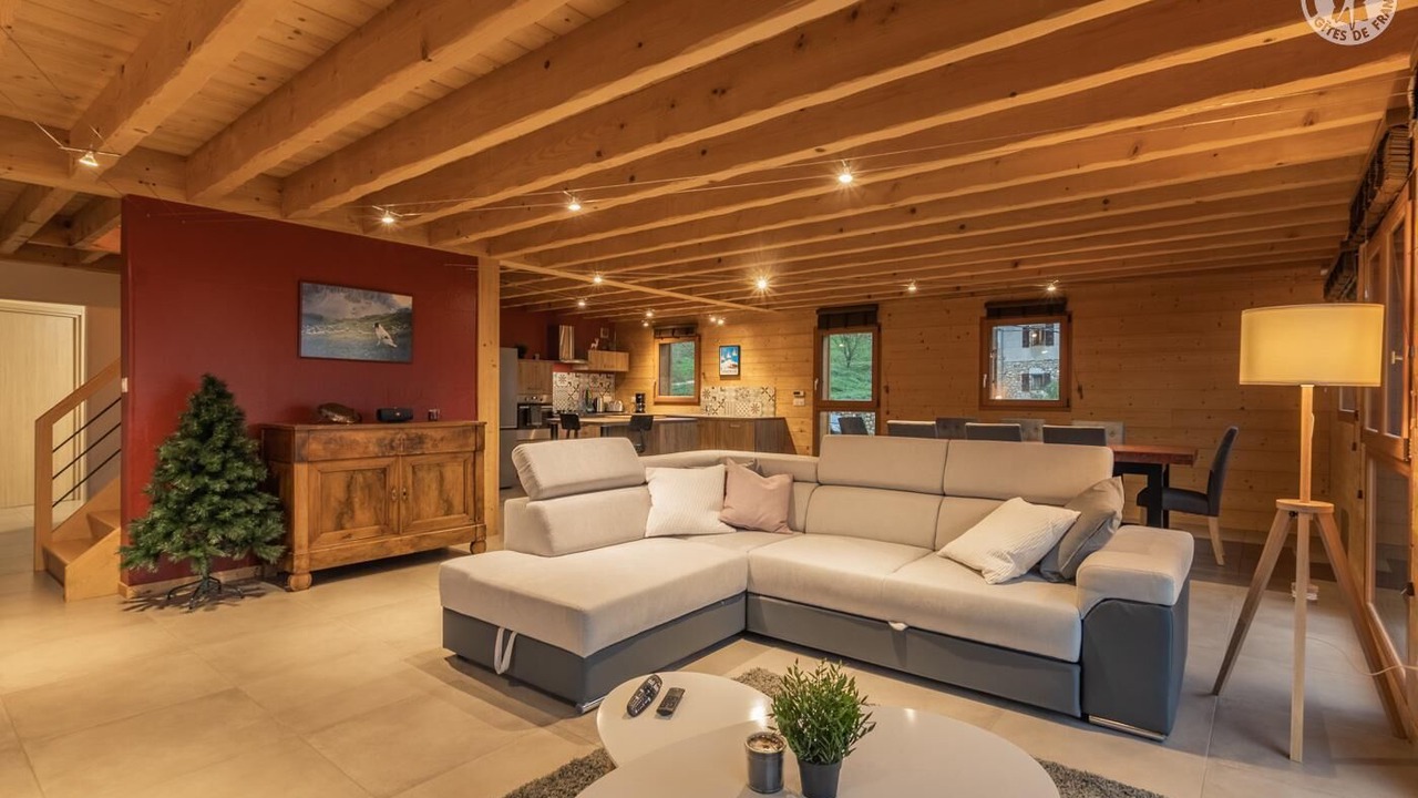 Photo of Livingroom in Saint-Pierre-de-Genebroz