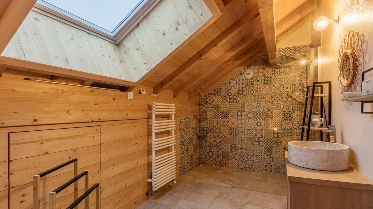 Photo of Bathroom in Saint-Pierre-de-Genebroz