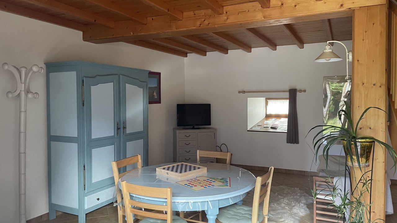 Photo of Others in Olby