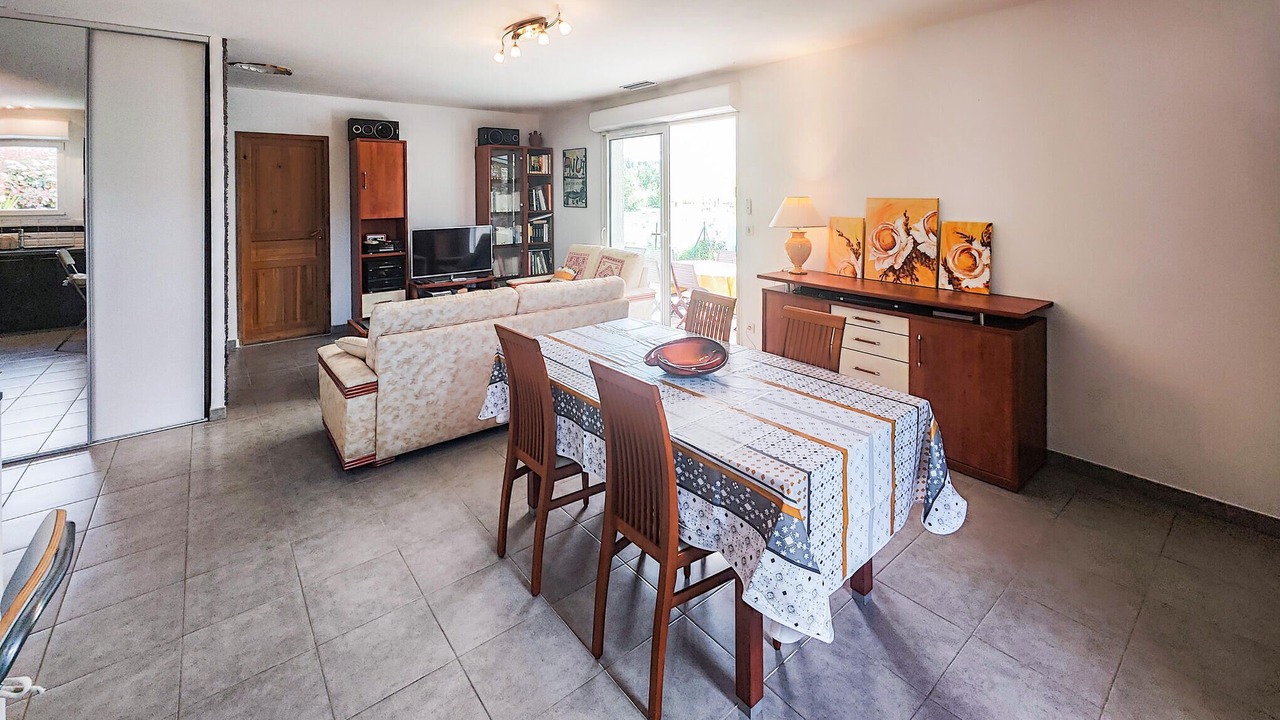 Photo of Bedroom in Cessenon-sur-Orb