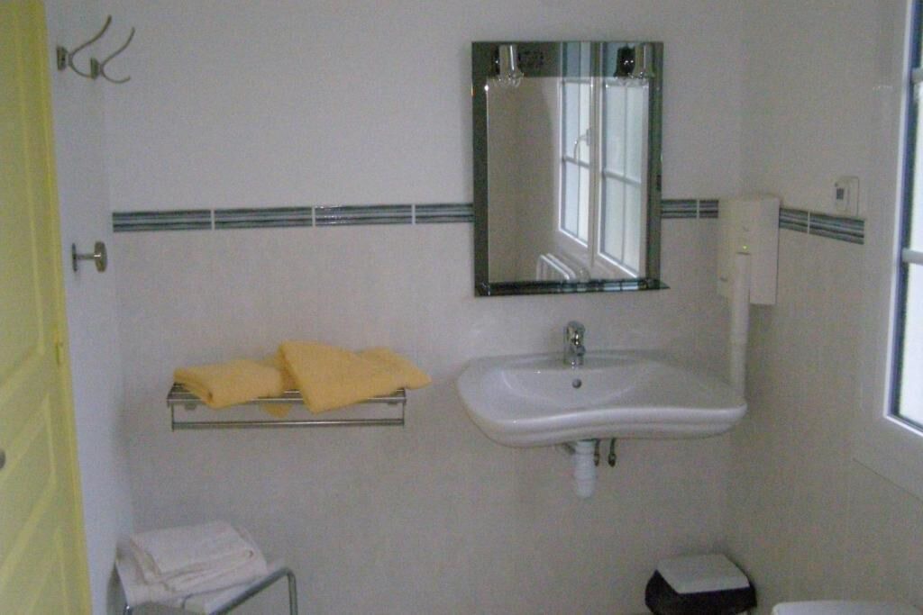 Photo of Bathroom in Asnelles