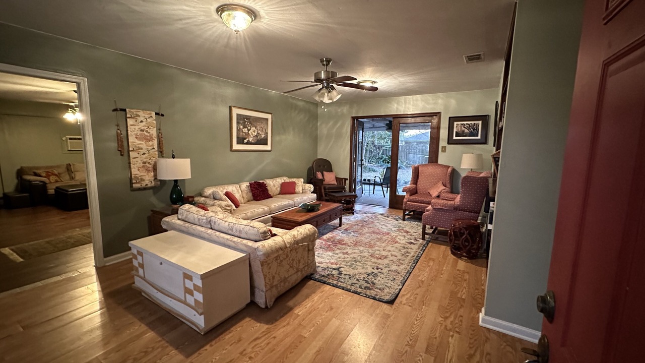 Photo of Livingroom in South Baton Rouge