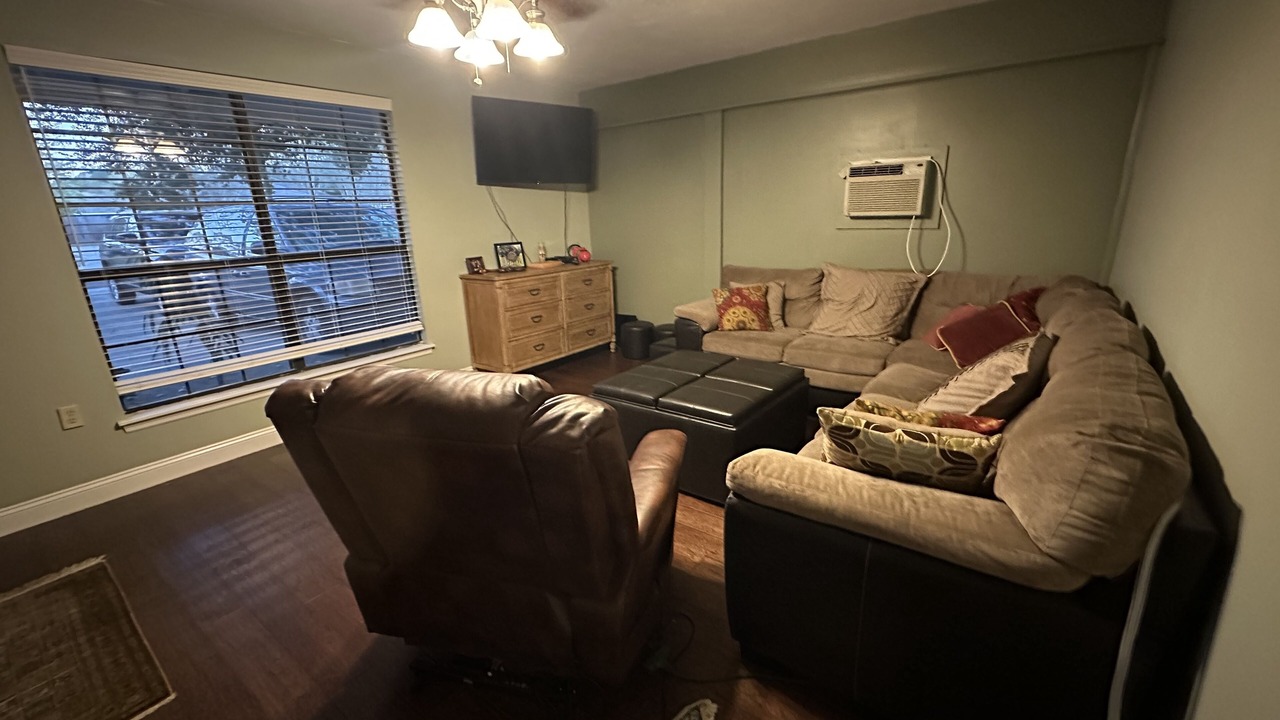 Photo of Livingroom in South Baton Rouge