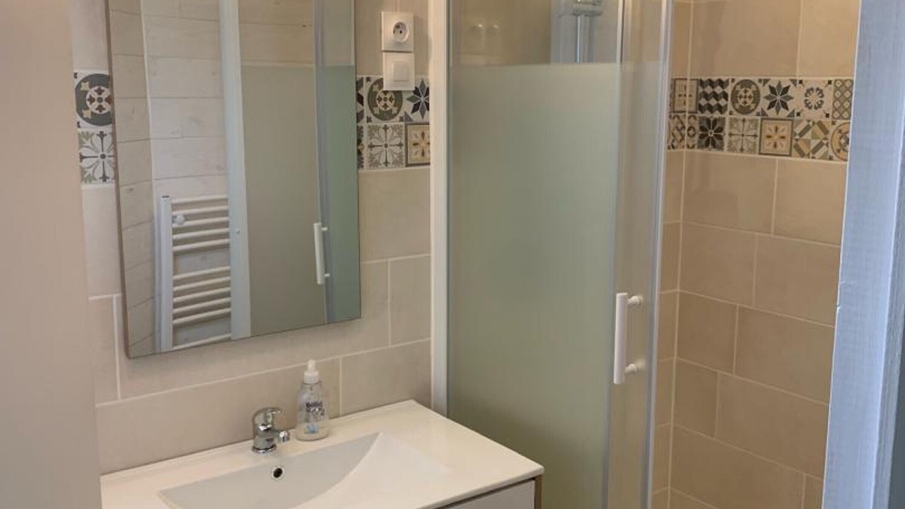Photo of Bathroom in Jullouville
