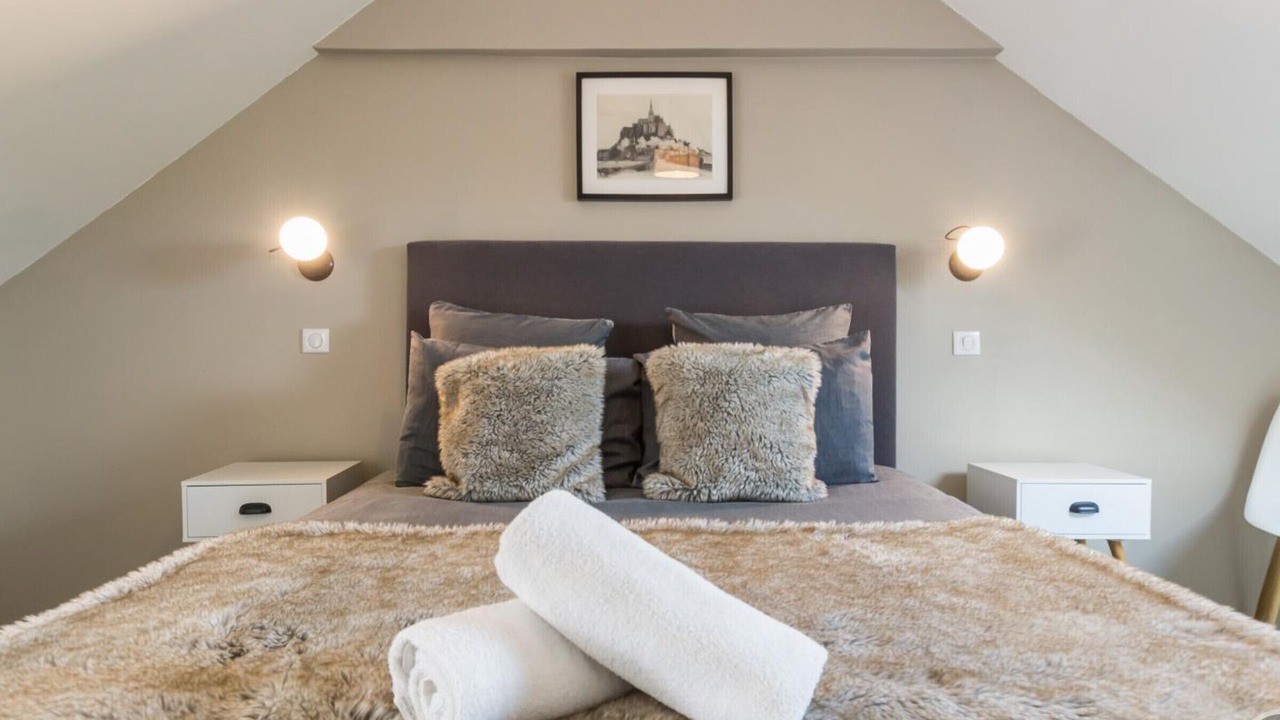 Photo of Bedroom in Pontorson