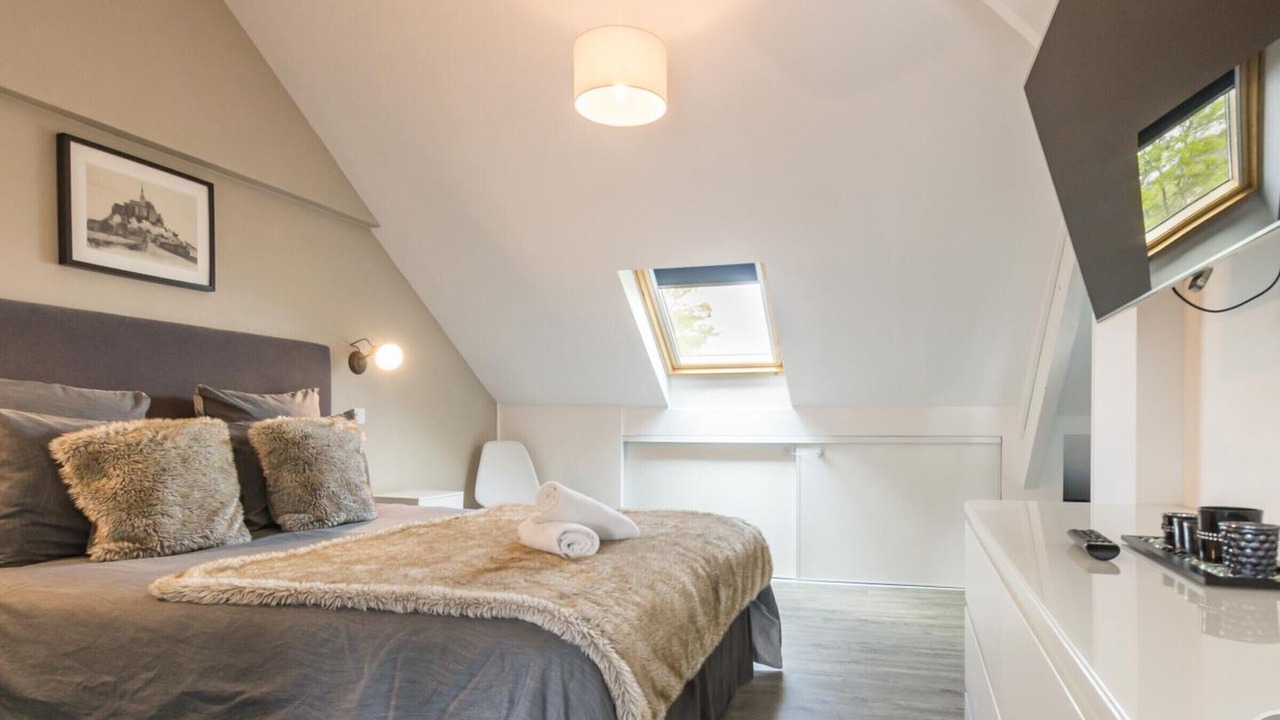 Photo of Bedroom in Pontorson
