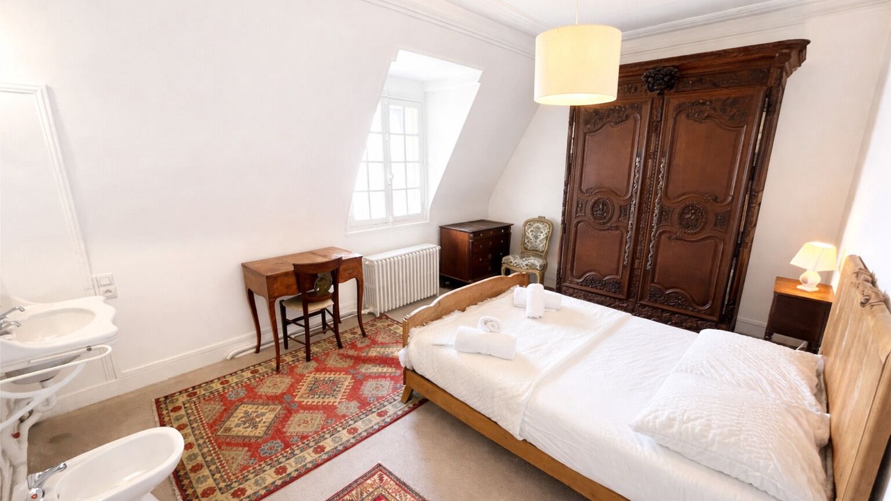 Photo of Bedroom in Trouville-sur-Mer