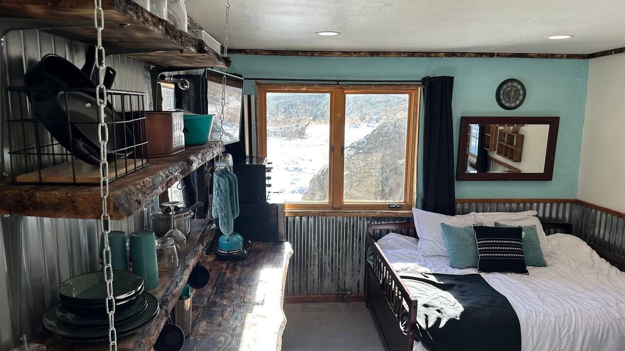 Photo of Bedroom in Drake