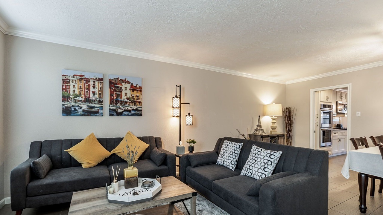 Photo of Livingroom in Memorial
