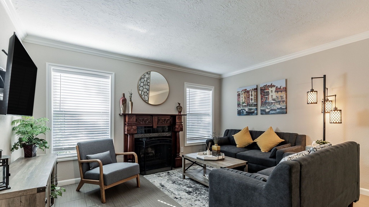 Photo of Livingroom in Memorial