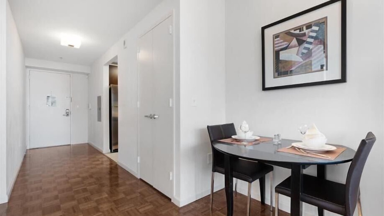 Photo of Livingroom in Hudson Exchange